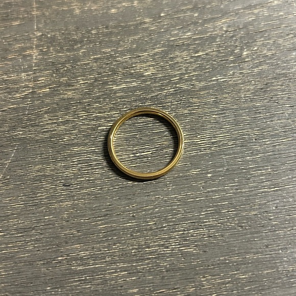 Simple Classic Stainless Gold OR Silver
Band - Picture 4 of 7
